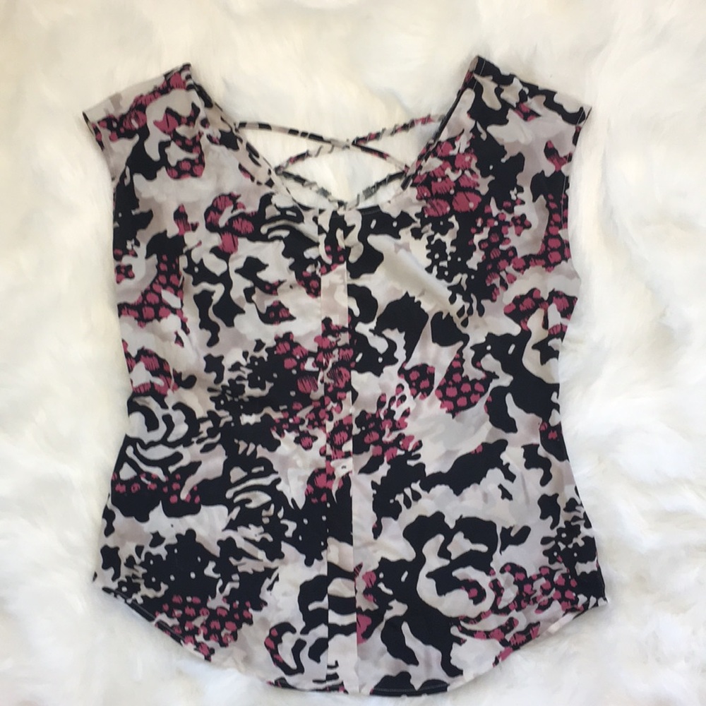 Guess Top